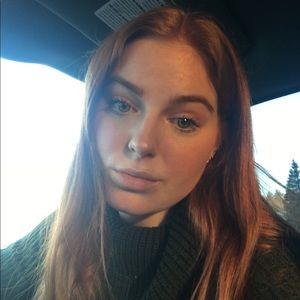 Meet your Posher, Denniella